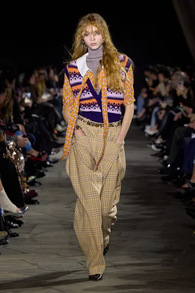 Look 23
